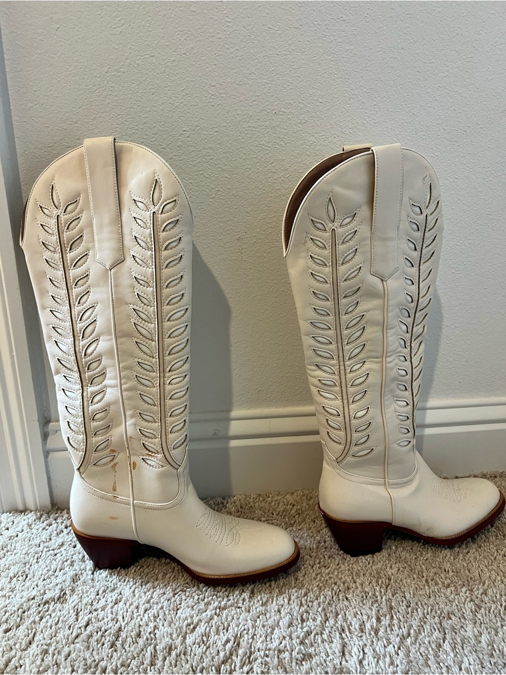 Women's White Over-the-Knee Boots&Cutout Stitching - Petite Paloma Dupes